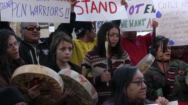 Oct. 23, 2014: Members and supporters of Pimicikamak Cree Nation rallied at Manitoba Hydro's Winnipeg Headquarters to explain the reasons for their occupation of the Jenpeg Generating Station. Photo: Paul S. Graham